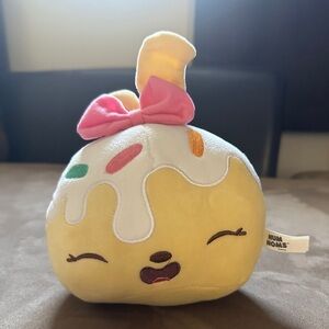 num noms cupcake betty vanilla confetti rainbow sprinkles plush